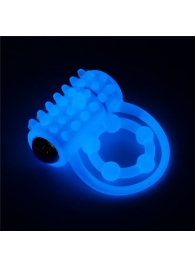 Голубое, светящееся в темноте виброкольцо Lumino Play Vibrating Penis Ring - Lovetoy - во Владивостоке купить с доставкой