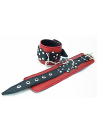 Красные наручники с чёрными проклёпанными ремешками с пряжкой - БДСМ Арсенал - купить с доставкой во Владивостоке