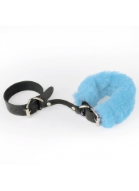 Черные кожаные наручники со съемной голубой опушкой - Sitabella - купить с доставкой во Владивостоке