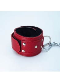 Красные кожаные наручники с меховым подкладом - БДСМ Арсенал - купить с доставкой во Владивостоке