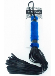 Нежная плеть с синим мехом BDSM Light - 43 см. - БДСМ Арсенал - купить с доставкой во Владивостоке