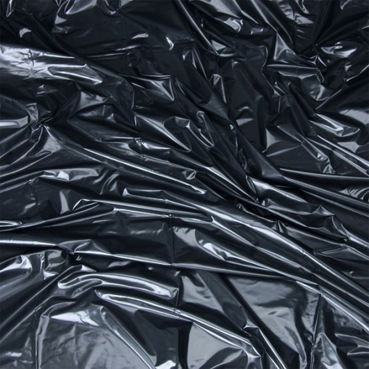 Черная виниловая ткань-простынь для эротических игр - Lux Fetish - купить с доставкой во Владивостоке
