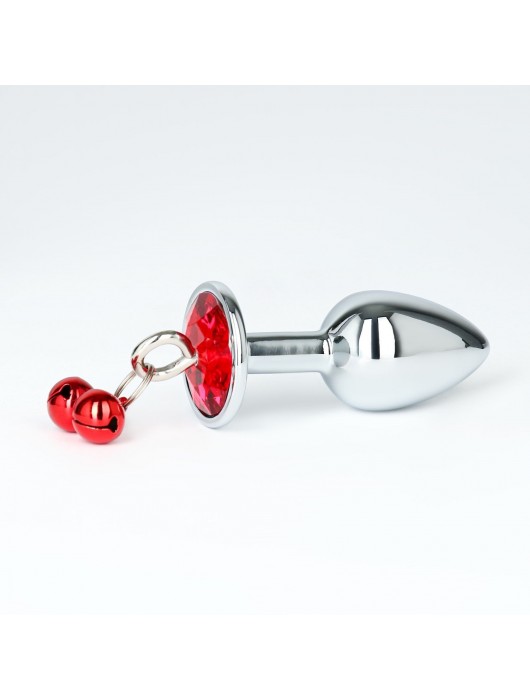 Серебристая анальная пробка с колокольчиками и красным кристаллом - 7 см. - Сима-Ленд