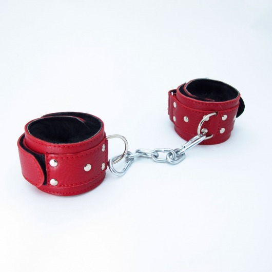 Красные кожаные наручники с меховым подкладом - БДСМ Арсенал - купить с доставкой во Владивостоке