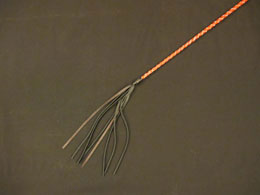 Длинный плетеный стек с красной лаковой ручкой - 85 см. - Подиум - купить с доставкой во Владивостоке